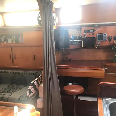 Botel Atypique Voilier L'or Du Temps - Location Exclusive Sète